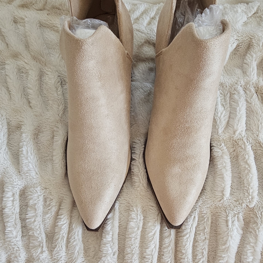 Cowboy Booties - Picture 3 of 4